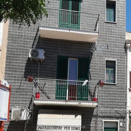 Mondello Beach Sarah House Apartment ปาแลร์โม ภายนอก รูปภาพ