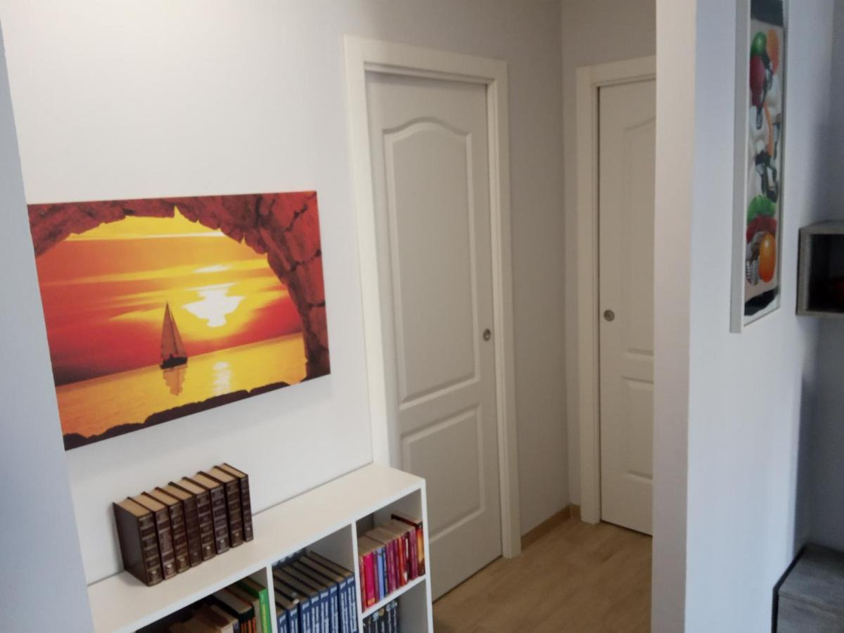 Mondello Beach Sarah House Apartment ปาแลร์โม ภายนอก รูปภาพ